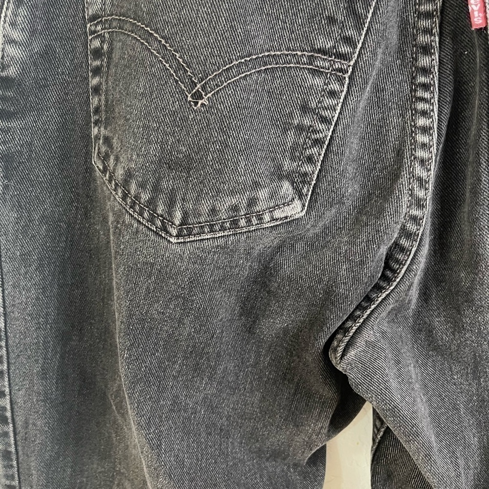 Levi’s Vintage Y2K 2000’s Black Washed 550 Relaxed Fit Tapered Leg Size 8 Med - Picture 15 of 16